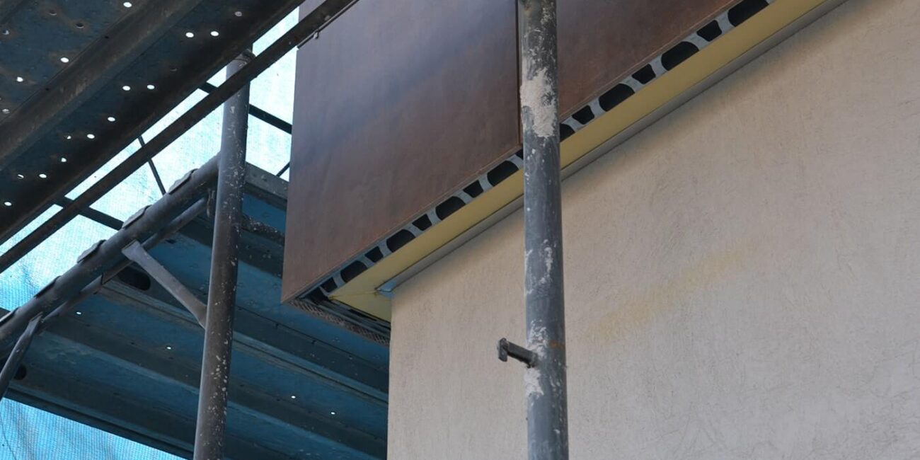 dettaglio ventilazione facciata ventilata su strutture il gres porcellanato