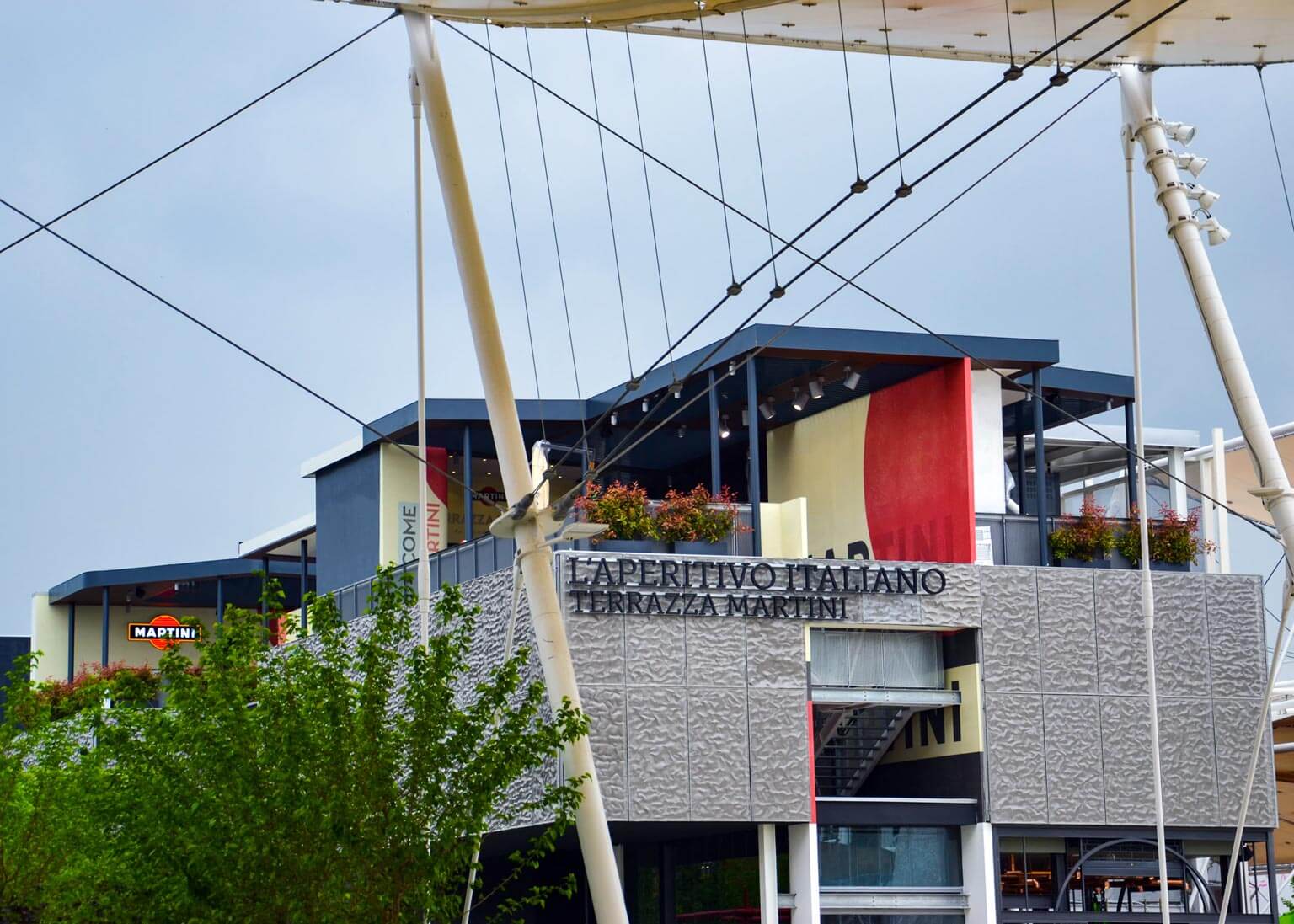 realizzazione pergolato carpenteria metallica progetto architettura Pininfarina Terrazza Martini Expo Italia Milano 2015 Bodino Engineering costruzione Bazzea Construction technology